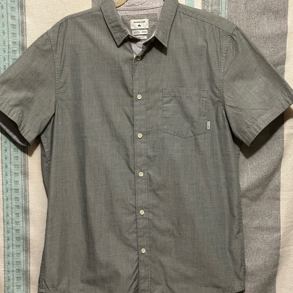 Quiksilver Gray Casual Button Down Shirt